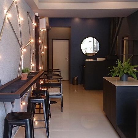 De Ja Moon Hostel Τσιάνγκ Μάι Εξωτερικό φωτογραφία