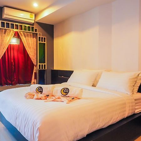 De Ja Moon Hostel Τσιάνγκ Μάι Εξωτερικό φωτογραφία